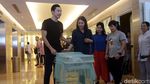Potret Bahagia Keluarga Kecil Sandra Dewi