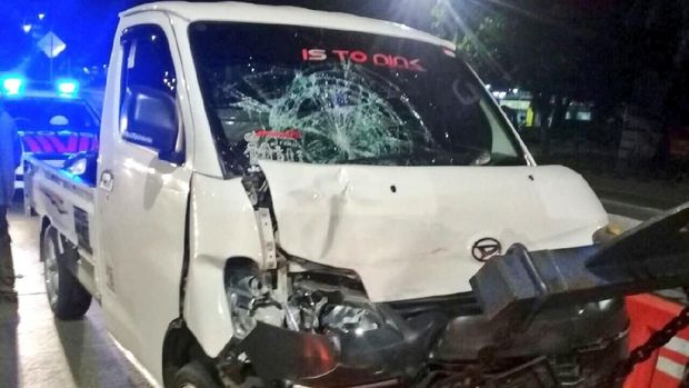 Pikap dan Motor Tabrakan di Jl Mayjen Sutoyo Jaktim