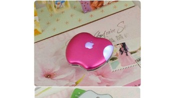 Ponsel menyaru merek Apple yang bentuknya seperti buah Apel. Kreatif? (Foto: Boredbug)