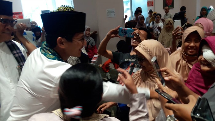 Resmikan Fasilitas di RSUD Budhi Asih, Sandiaga Doakan Pasien