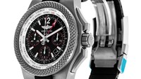 Breitling for Bentley B04 GMT. Jam tangan Bentley B04 GMT dari Inggris ini memiliki ciri khusus 2 waktu, dengan edisi terbarunya yaitu GMT hingga model GT. Jam ini banyak terinspirasi dari dunia otomotif. Foto: Watchfinder