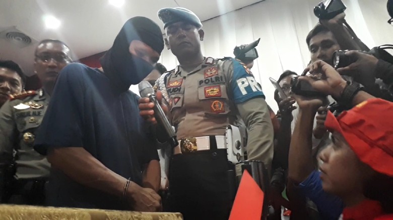Polisi Sebut Babeh Penyodomi 41 Anak Dapat Dihukum Kebiri Polisi Sebut Babeh Penyodomi 41 Anak Dapat Dihukum Kebiri
