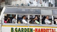 Seperti Metromini lawas di Jakarta pada umumnya, bus-bus ini tidak ber-AC. Adapun kaca-kaca jendela bus tidak ada atau tidak dipasang (Masaul/detikTravel)