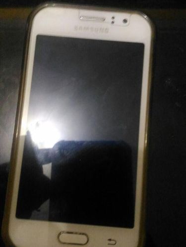 Ponsel korban yang diminta paksa pelaku