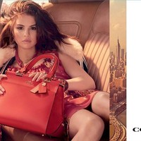 Ini merupakan kampanye kedua Selena bersama Coach. Sebelumnya, Selena juga menjadi model iklan tas asal Amerika Serikat tersebut. Foto: Coach