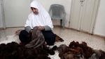Wanita Palestina Ini Kumpulkan Rambutnya Selama 67 Tahun