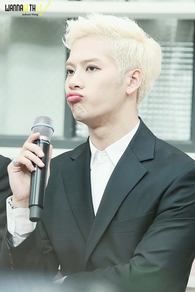 Saat Jackson GOT7 berpose manyun. Foto: Istimewa