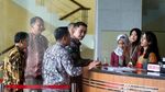 Senyum Gubernur Zumi Zola di KPK