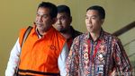 Resmi Ditahan, Bupati HST Kalsel Pakai Baju Tahanan