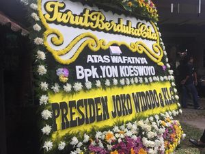 Karangan Bunga Duka Cita Jokowi untuk Yon Koeswoyo