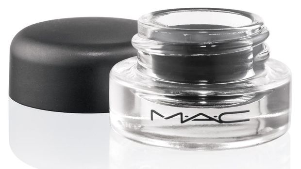 Rekomendasi 5 Eyeliner Hitam Pilihan Makeup Artist