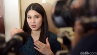 Sandra mengatakan bahwa sejak lama ia ingin menamakan anaknya dengan nama Raphael. Pool/Noel/detikFoto.