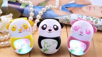 Ponsel mungil bentuk beruang, bikin gemas. (Foto: Boredbug)