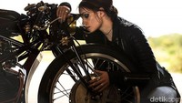 Boardtrack racer adalah motor-motor modifikasi yang terinspirasi dari balapan di sirkuit kayu yang sering diadakan di Amerika beberapa puluh tahun lalu. Foto: Old Empire Motorcycles
