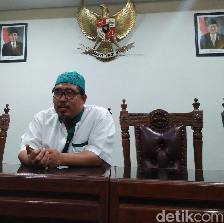 Putra Mbah Moen: Kalau Tak Merasa Salah, Fadli Tak Perlu Minta Maaf Putra Mbah Moen: Kalau Tak Merasa Salah, Fadli Tak Perlu Minta Maaf