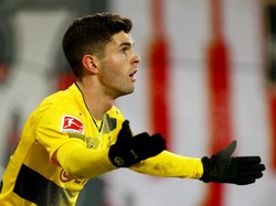 Christian Pulisic merupakan gelandang serang yang dimiliki Borussia Dortmund. Pemain 18 tahun itu ditaksir seharga 61,2 juta euro. (Foto: Ralph Orlowski/Reuters)