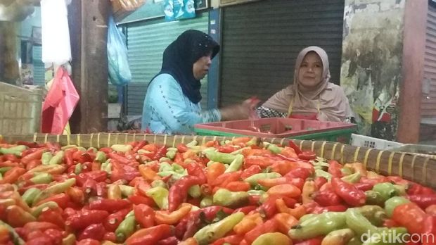 Pedagang cabai Pasar Mampang Prapatan