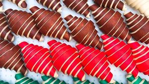 Intip Cantiknya Ragam Croissant Bi-Color di Supermoon Bakehouse