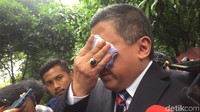 Kita ketahui bersama Bapak Azwar Anas adalah sosok kepala daerah yang berhasil. Ketika dia memimpin begitu banyak upaya untuk melakukan kriminalisasi karena kebijakan yang diambilnya adalah kebijakan yang berpihak pada rakyat, menyentuh aspek-aspek sangat strategis dalam kehidupan rakyat dan Pak Azwar Anas lebih memilih membela rakyat, kata Hasto.
