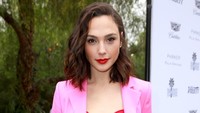 Gal Gadot seksi banget sih! (Foto: Rich Fury/Getty Images)