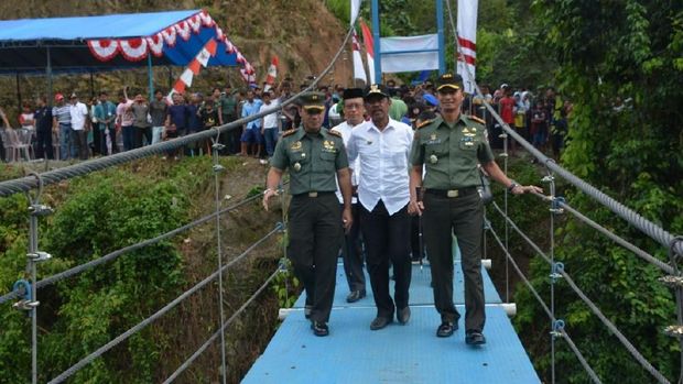 Peresmian Jembatan Gantung Serka Darwis
