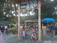Pantai di Jayapura yang Punya 'Ombak Terbang'