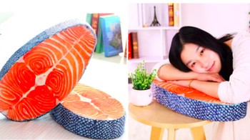 Bantal kecil yang bentuknya mirip daging ikan. Foto: istimewa