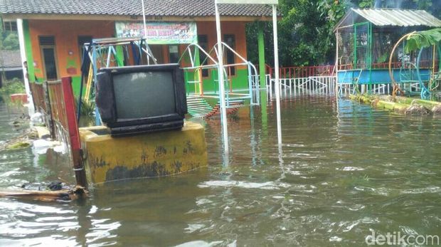 Gedung TK terendam banjir