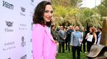 Gal Gadot, Hot in Pink!