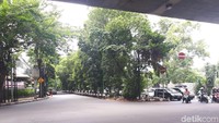 Di kawasan Jalan Antasari sudah berdiri jalan layang non tol menghubungkan Antasari dengan Blok M