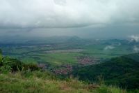 Ide Weekend di Bandung Barat: Lihat Gunung di Atas Gunung