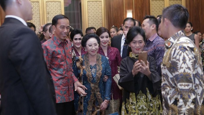 Jokowi hadir di perayaan ulang tahun ke-90 Mooryati Soedibyo