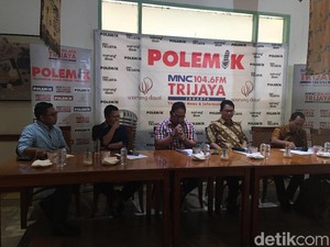 Peneliti SMRC: Jokowi Reshuffle Airlangga, Rusak Hubungan Politik