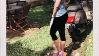 Di tengah matahari yang terik, tetap semangat berolahraga seperti Vanessa! (Foto: Instagram/vanessaangelofficial)