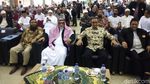 Lagi Pakai Sepatu, Anies Malah Jadi Rebutan Emak-emak Buat Selfie