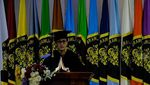Pakai Toga, Sri Mulyani Orasi di Universitas Brawijaya