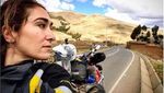 Cewek Cantik Jejalah Bumi Pakai Motor