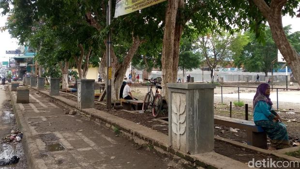 PKL Ditertibkan, Begini Suasana Alun-alun Majalaya