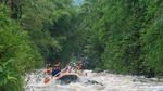 Foto: Mesti Coba, Rafting Seru Sungai Bogowonto di Purworejo