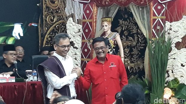 Djarot dan Sihar saat diumumkan oleh PDIP jadi cagub-cawagub Sumut.