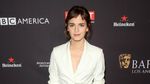 Emma Watson Kini Berponi, Yay or Nay?