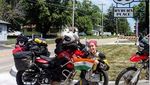 Cewek Cantik Jejalah Bumi Pakai Motor