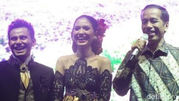 Selain Eza Gionino, 7 Artis Ini Juga Menikah Tanpa Restu