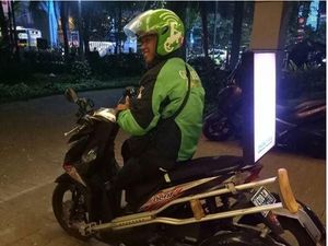 Pakai Motor Roda 3, Semangat Driver Go-Jek Difabel Ini Tak Surut