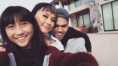 Agnez Mo dan Chris Brown Makin Lengket