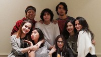 Ini waktu mereka kumpul bareng. Foto: Instagram Mikha Tambayong
