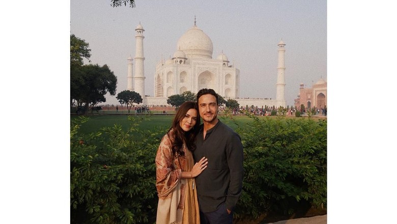 Saat Raisa Terpesona Kisah Cinta Taj Mahal