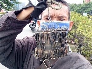 Sisir 200 Meter di Gatsu, Rokhim Kumpulkan 1,5 Kg Ranjau Paku