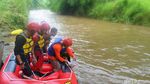Foto: Mesti Coba, Rafting Seru Sungai Bogowonto di Purworejo