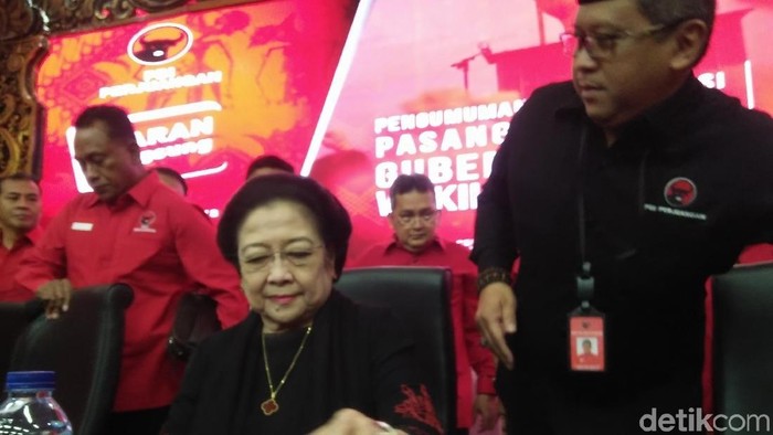 Cerita Mega Rebut Sihar Sitorus dari Puan Maharani